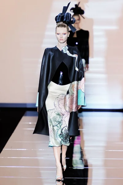 Look 1